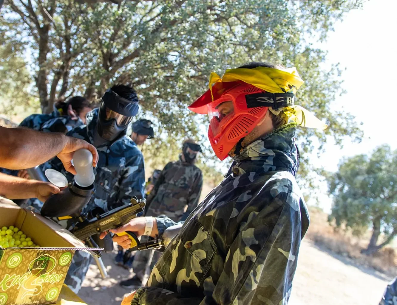PAINTBALL FINCA NAVALCARNERO Paradise Despedidas