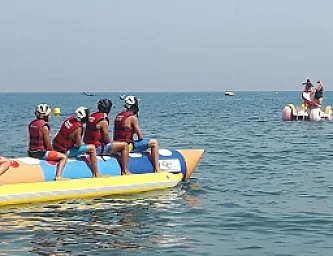 BANANA BOAT
