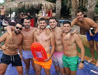 Comida y Pool Party