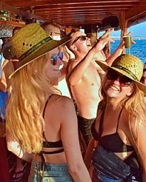 Planazo en Barco con Comida Mallorca