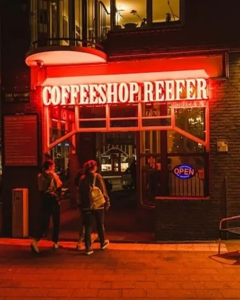 RUTA DE COFFEE SHOPS Paradise Despedidas
