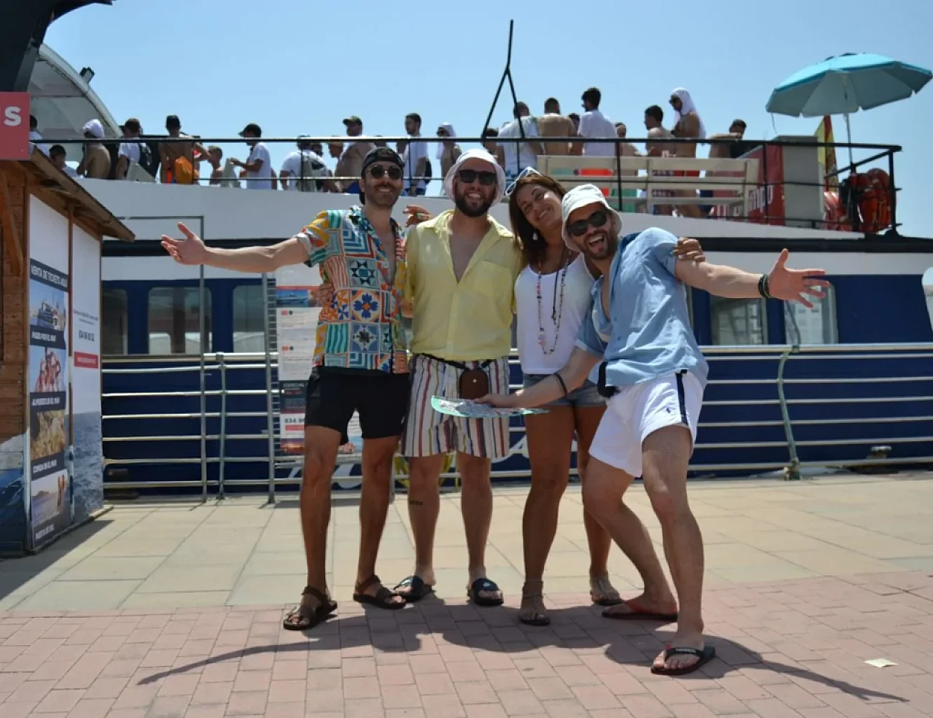 BOAT PARTY PLAYA GANDIA Paradise Despedidas