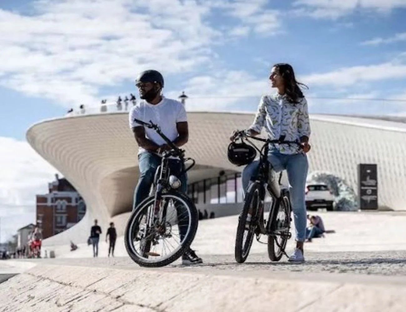 BICI ELECTRICA - UP THE HILLS