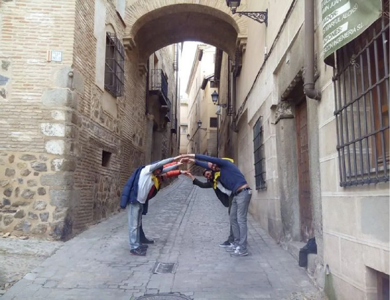 STREET ESCAPE