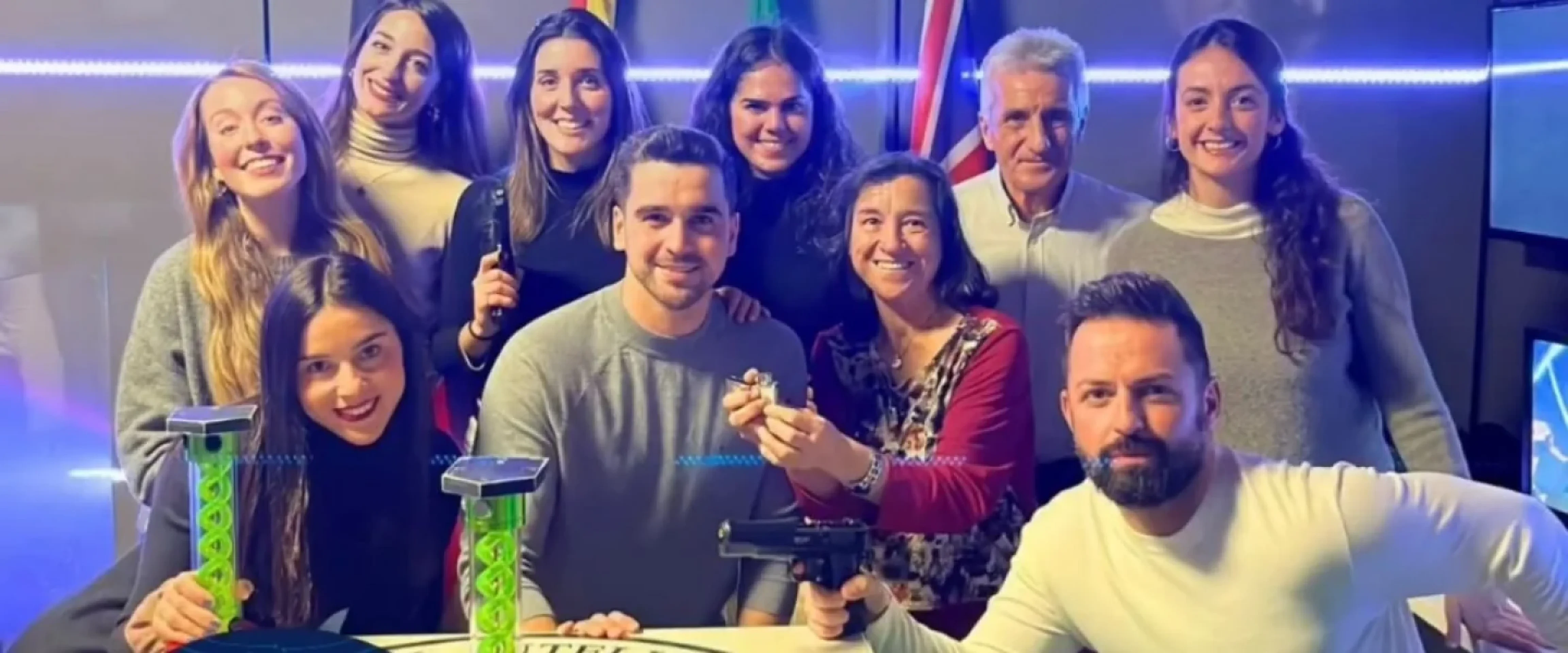 PACK 4: DOS ACTIVIDADES + COMIDA + CENA ESPECTÁCULO