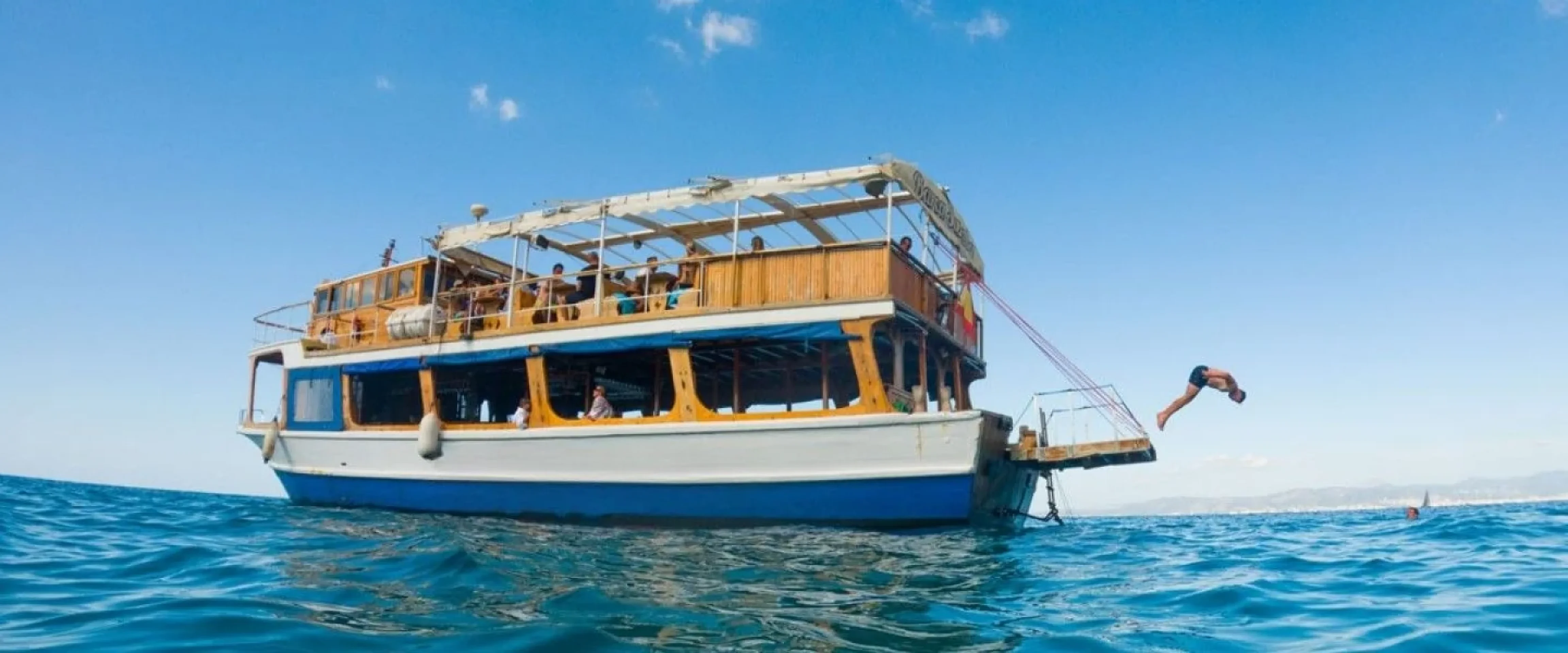 PACK 5 MALLORCA: BOAT PARTY + COMIDA + CENA O ESPECTÁCULO A ELEGIR