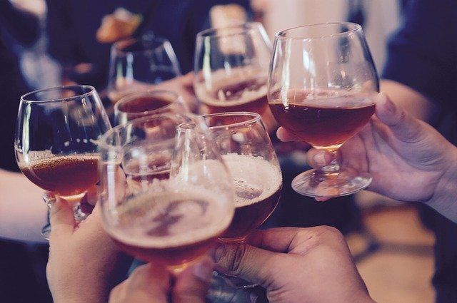 ¿Cuáles son las ventajas de alquilar un partybus?