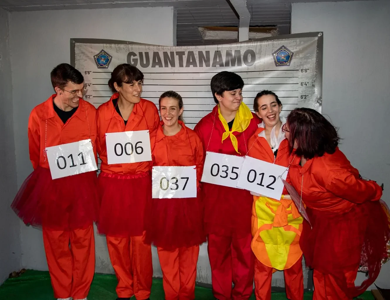 ESCAPE ROOM FUGITIVOS - FINCA NAVALCARNERO Paradise Despedidas